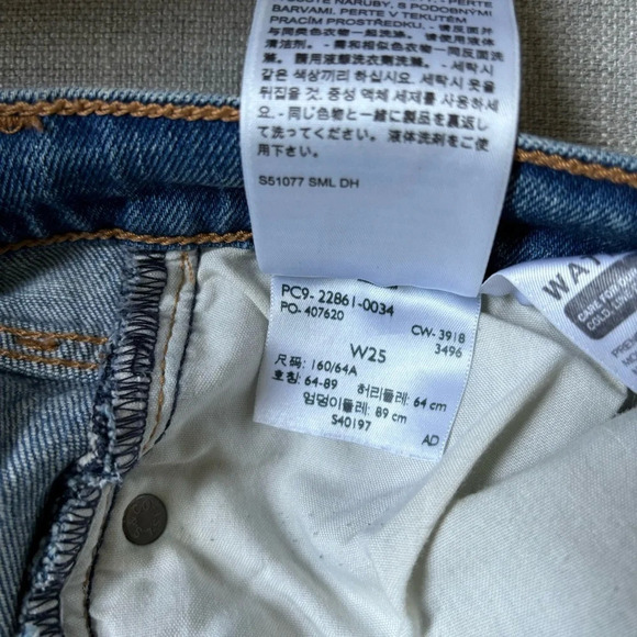 Levi’s Wedgie Icon Fit Denim Jeans Size  25 These Dreams Medium Blue Wash - Picture 8 of 8
